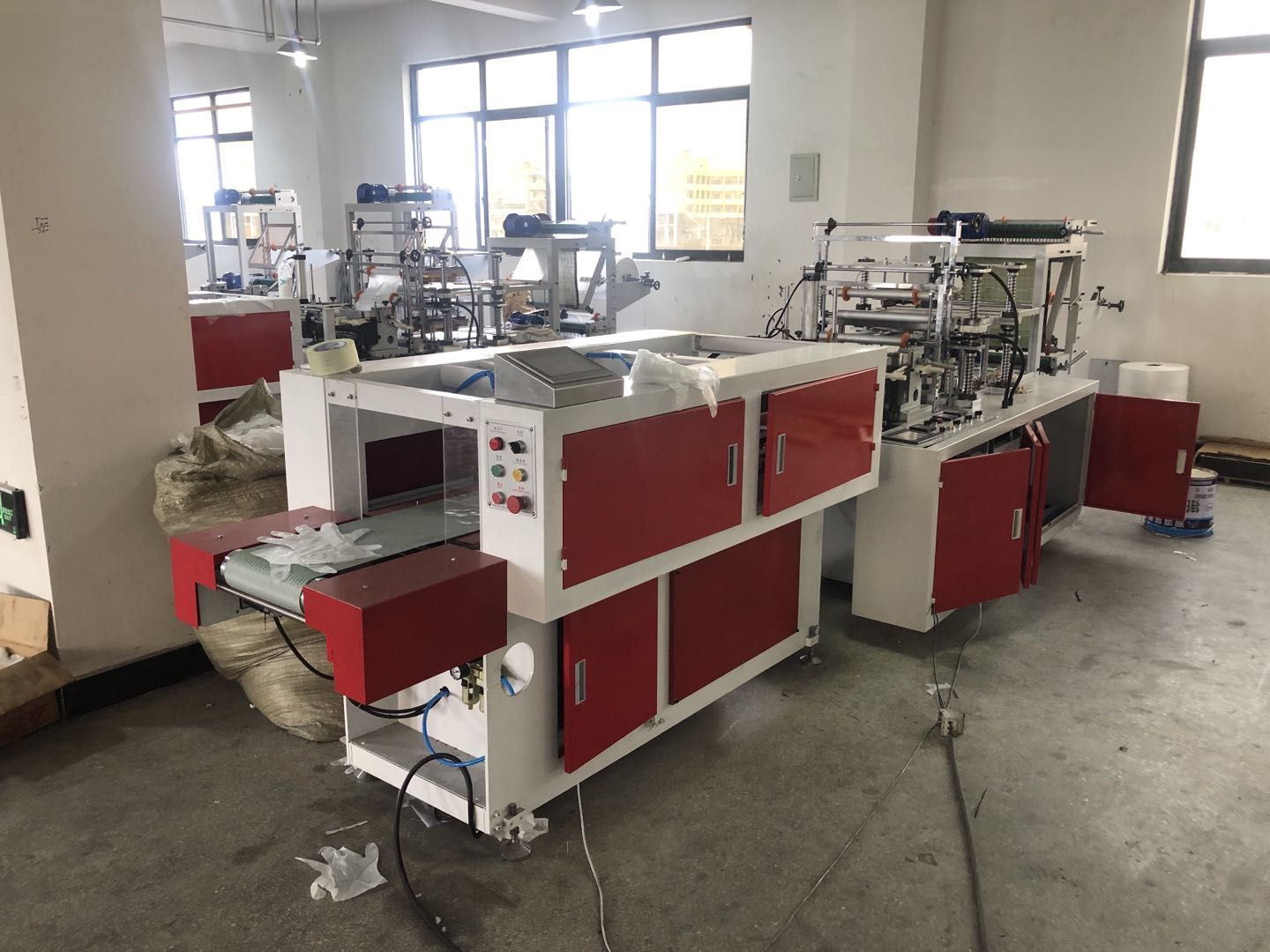 HIGH SPEED DOUBLE LAYER DISPOSABLE PE GLOVE MAKING MACHINE